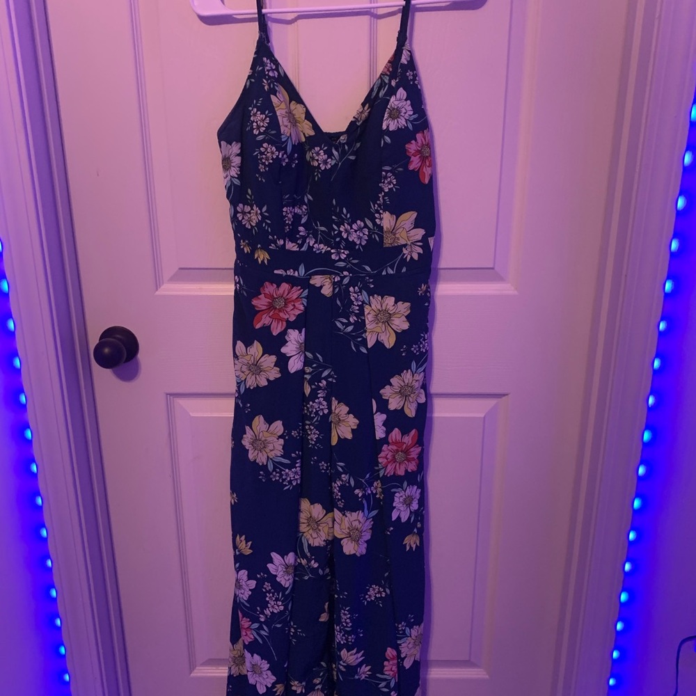 Size-Small - Picture 3 of 7